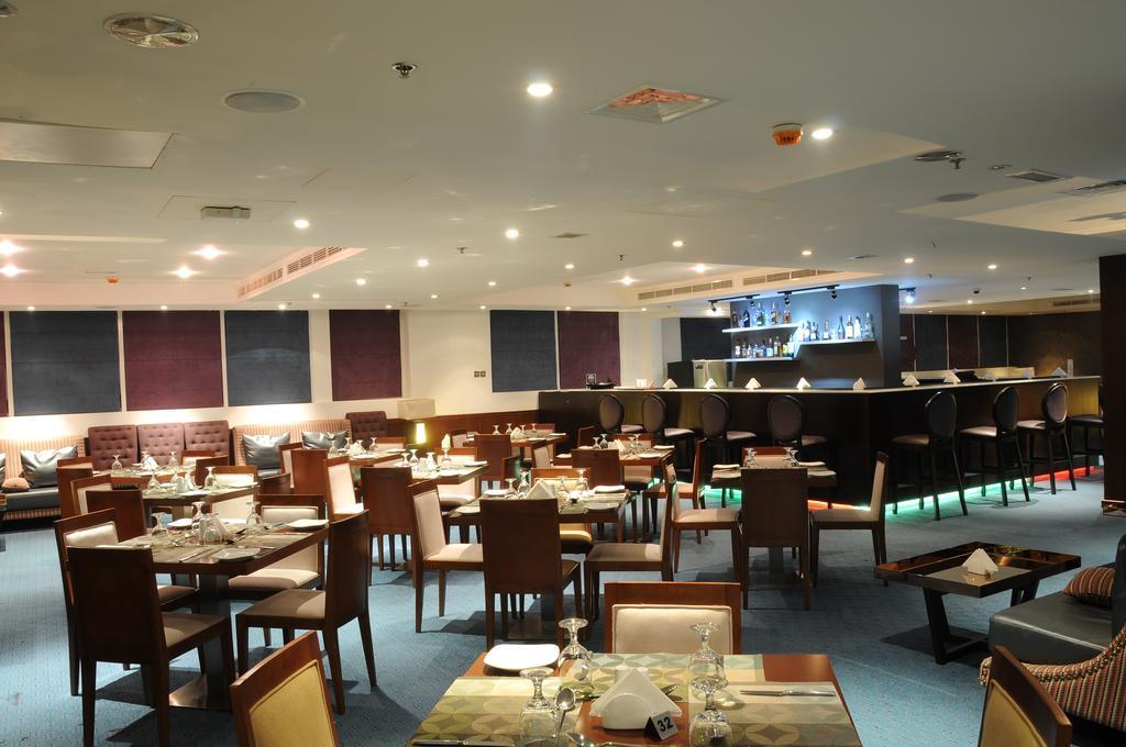 Holiday Bahrain Hotel Al-Manamah Bagian luar foto