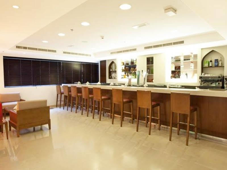 Holiday Bahrain Hotel Al-Manamah Bagian luar foto