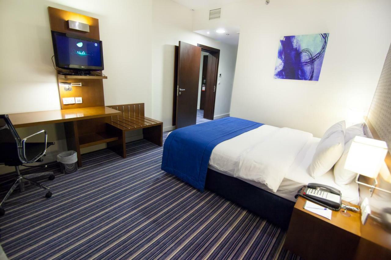 Holiday Bahrain Hotel Al-Manamah Bagian luar foto