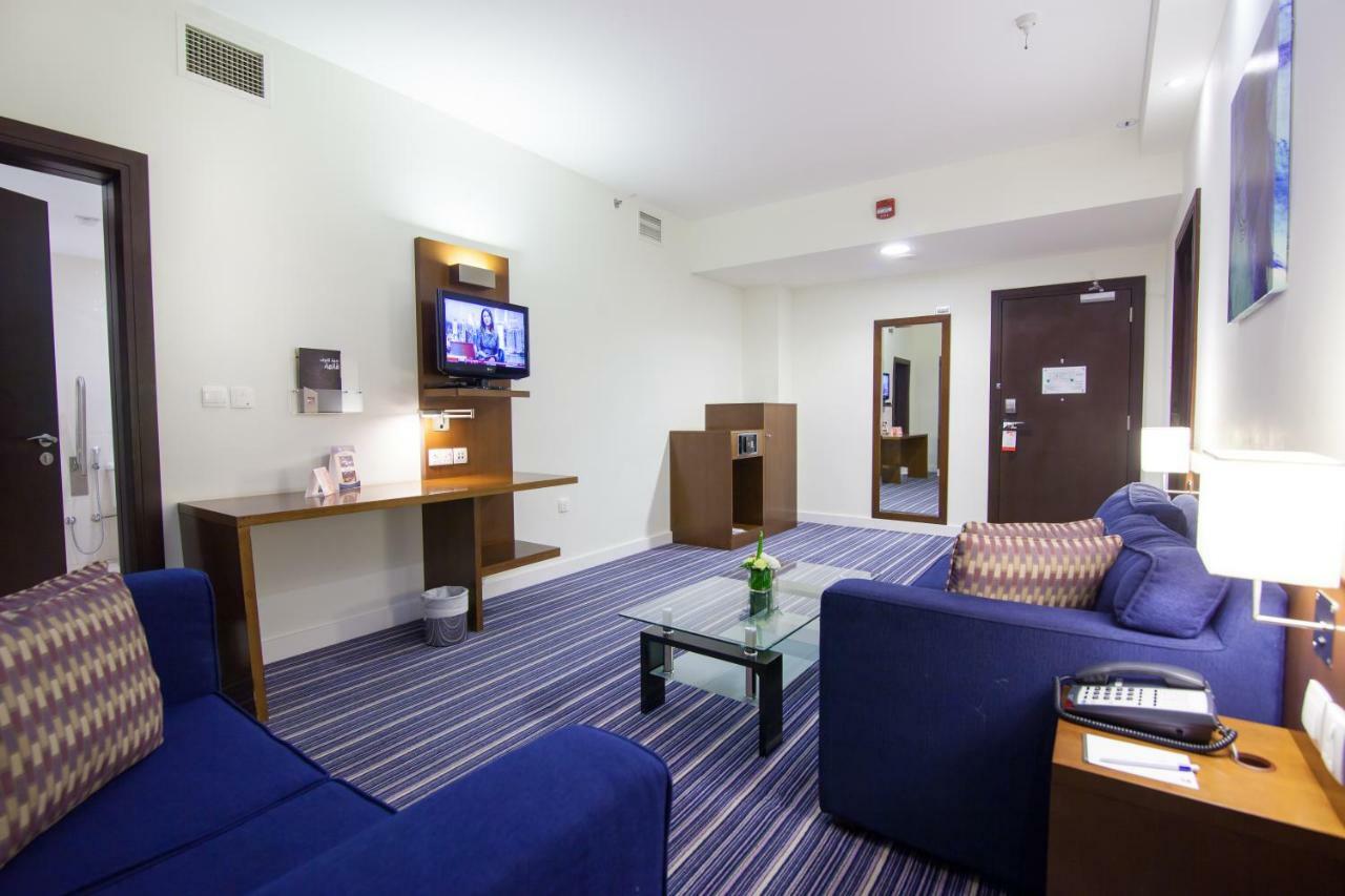 Holiday Bahrain Hotel Al-Manamah Bagian luar foto