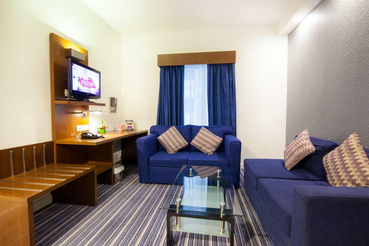Holiday Bahrain Hotel Al-Manamah Bagian luar foto
